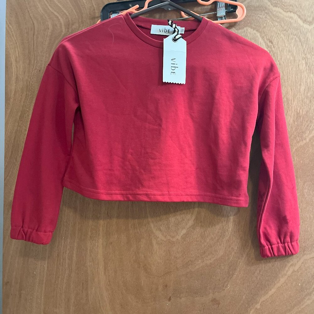 Girl's size 10 Crop Red Sweatshirt NWT by Vibe Sleeve
